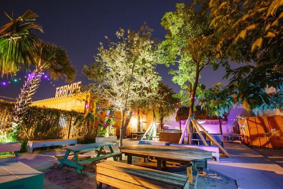 Gramps, a hipster bar in Miami Beach for couples who want to do Miami like a local 